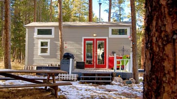 Tiny Home Family of 4 creating Financial Freedom